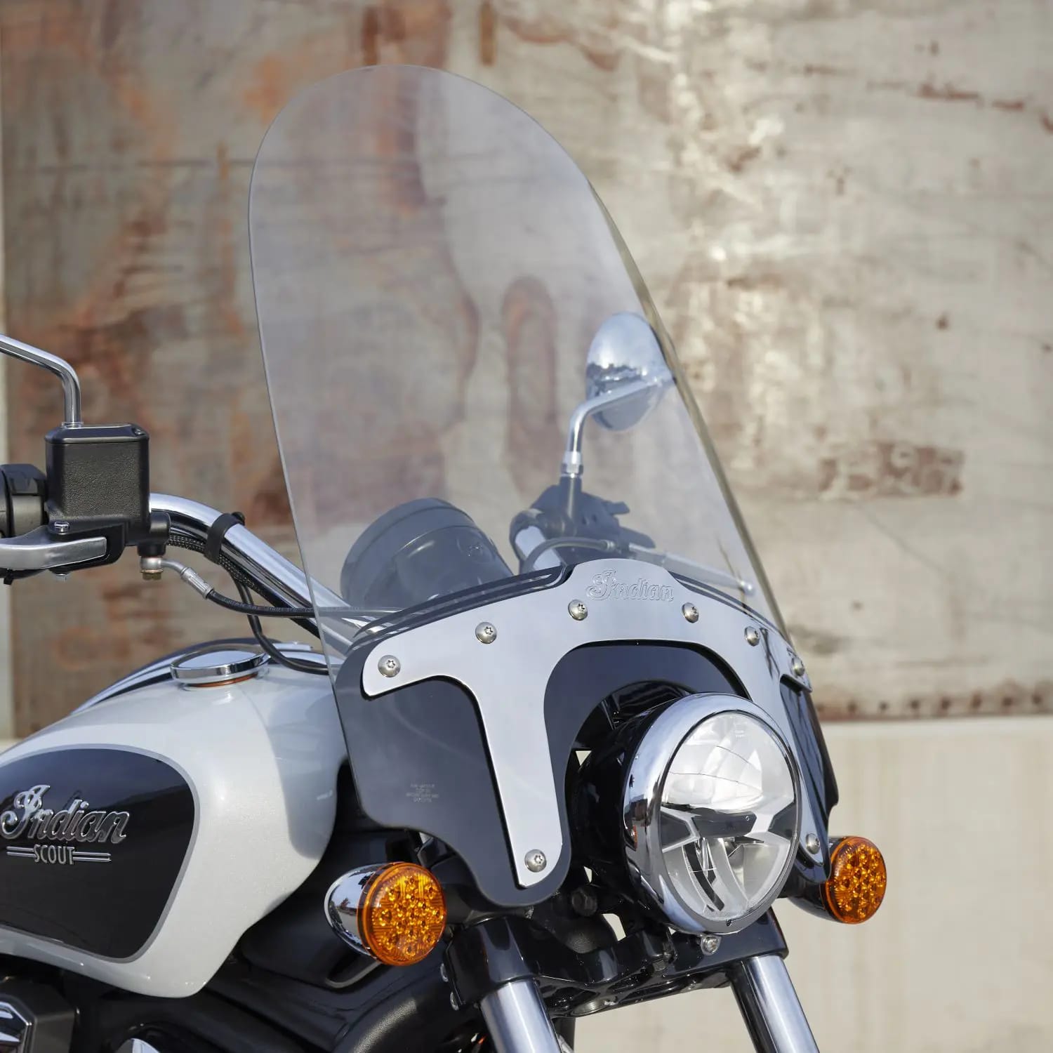 Understanding the Benefits of a Modern Windscreen Motorcycle