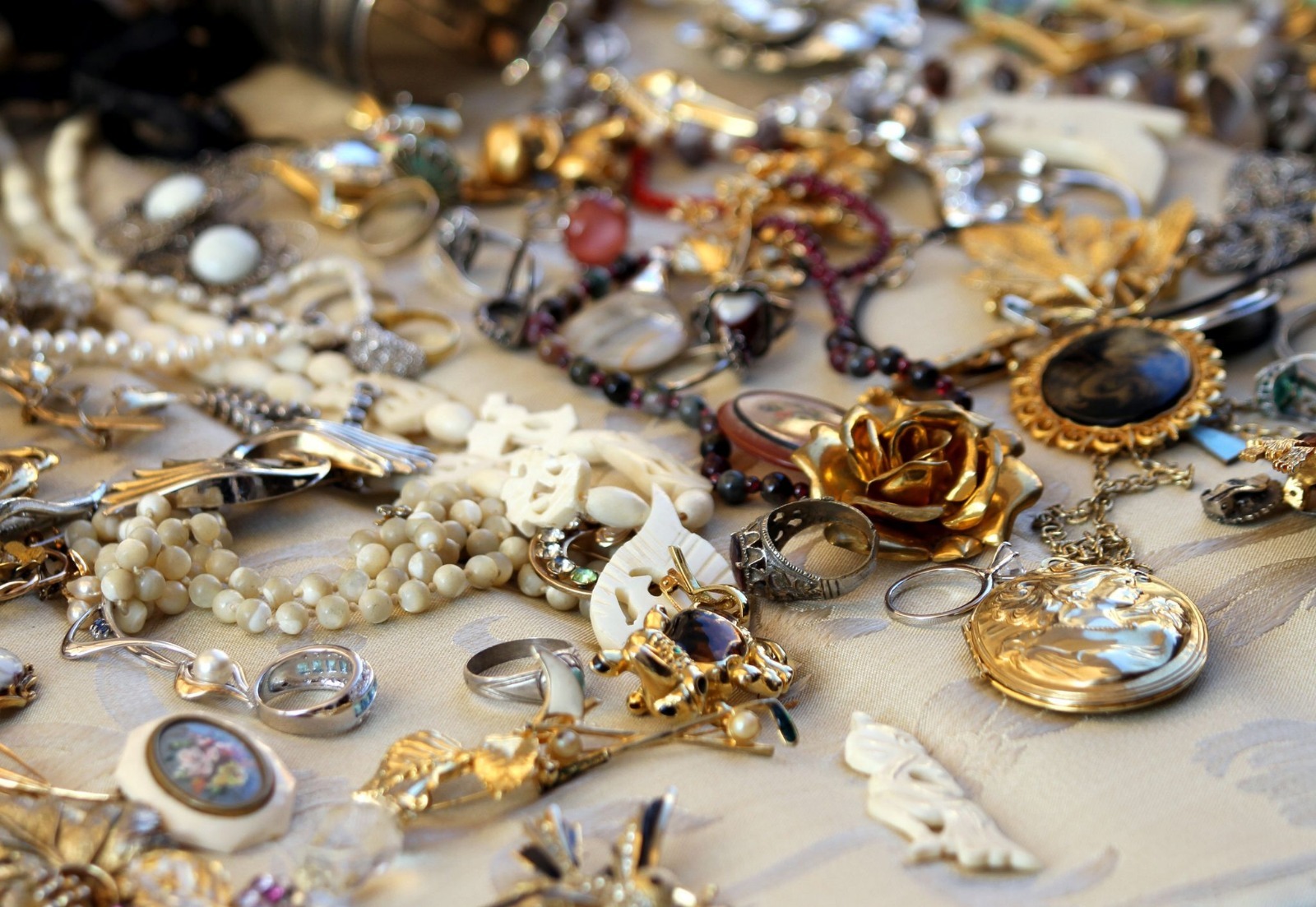 Leading Gold Jewellers Zurich – Cervin Blanc Swiss Luxury Jewellery