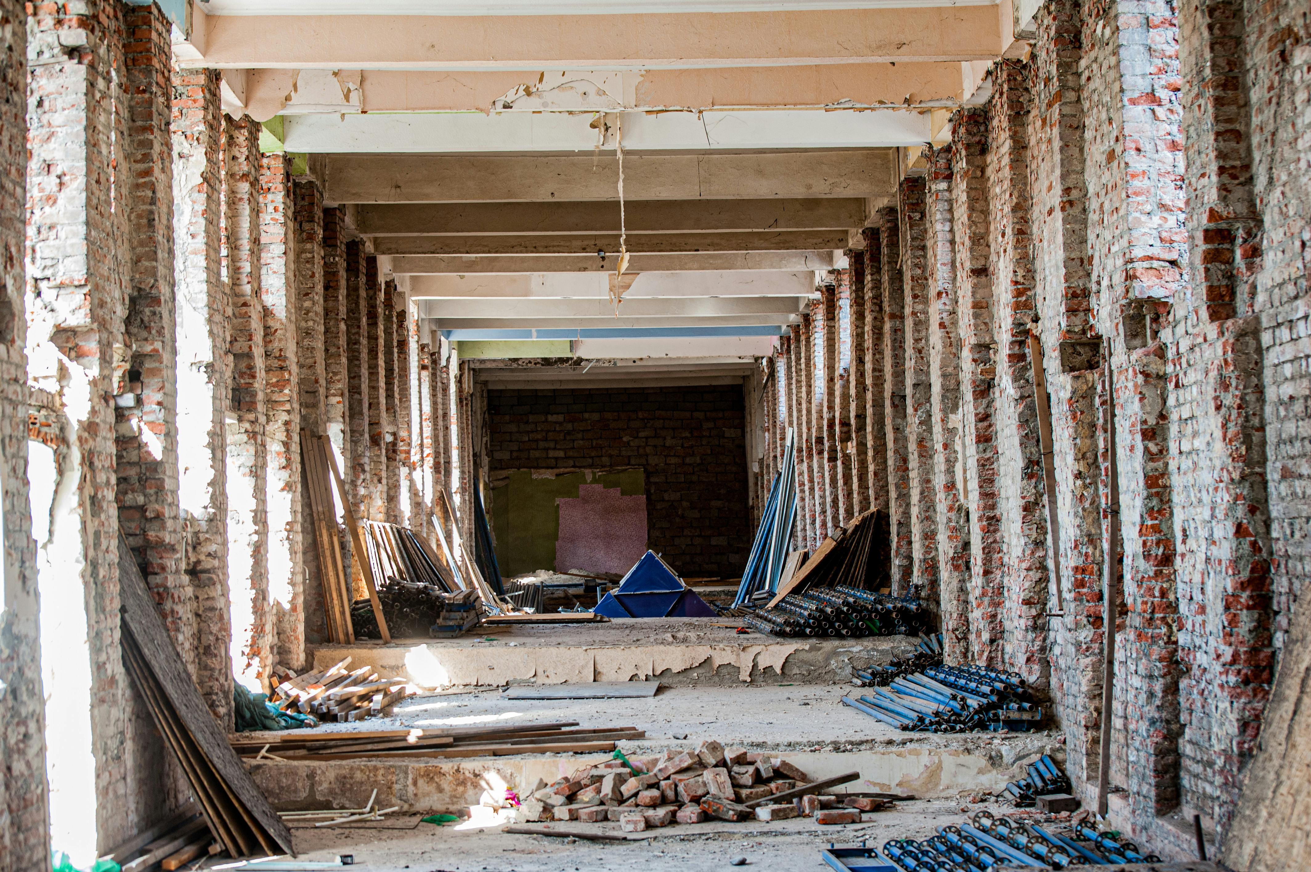 Local Vapor Barrier Installation for Safe, Dry Homes